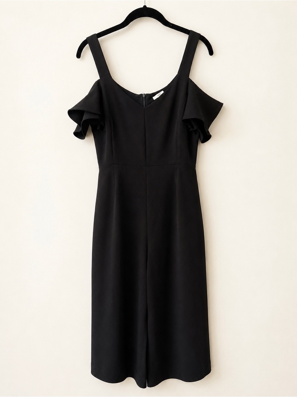 Elegant Black Cold-Shoulder Jumpsuit